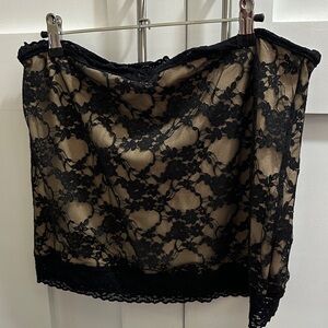 Chic Black Lace Bandeau